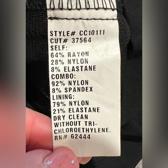 Nicole Miller Kendal Lace cold shoulder Black dress Size 0 - Picture 8 of 8